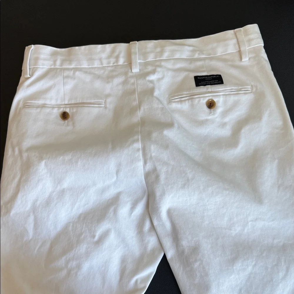 Banana Republic Aiden Slim Fit White Pants Men’s Chinos Size 32x30